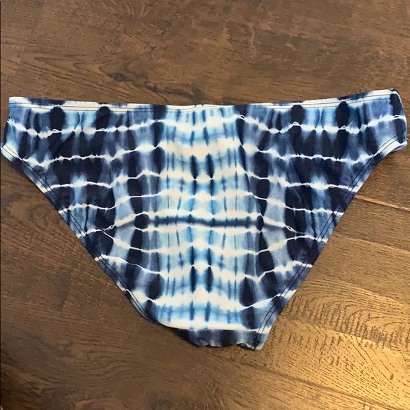 Bikini Bottoms - Picture 2 of 2